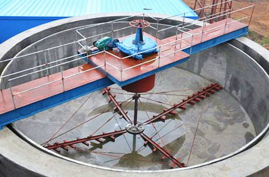 中心传动刮吸泥机